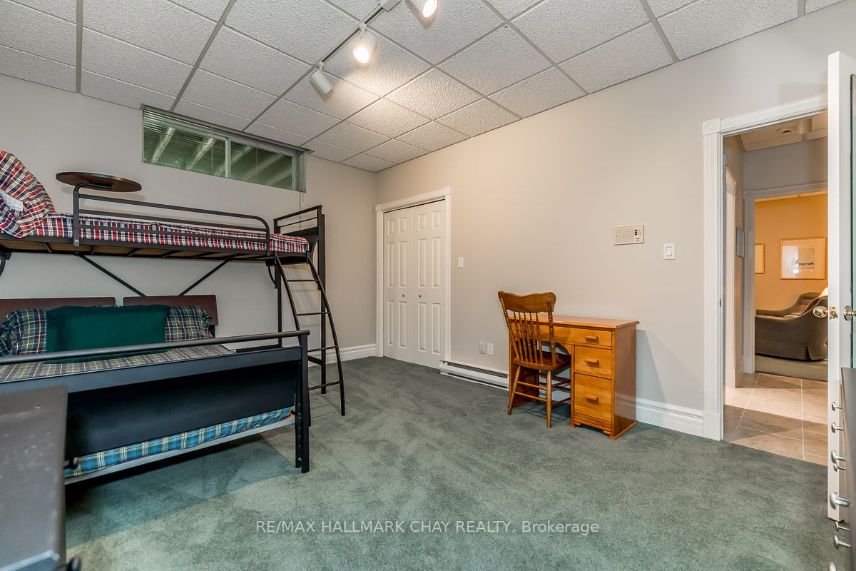 16 Lilac Lane