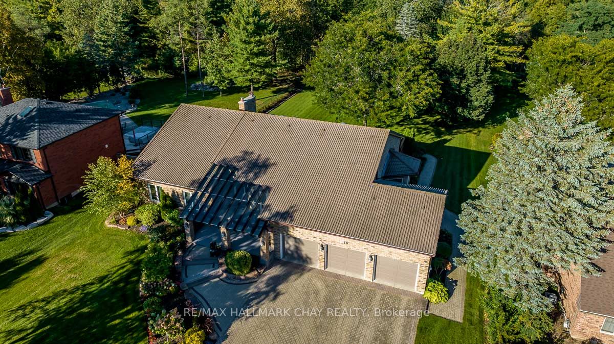 16 Lilac Lane