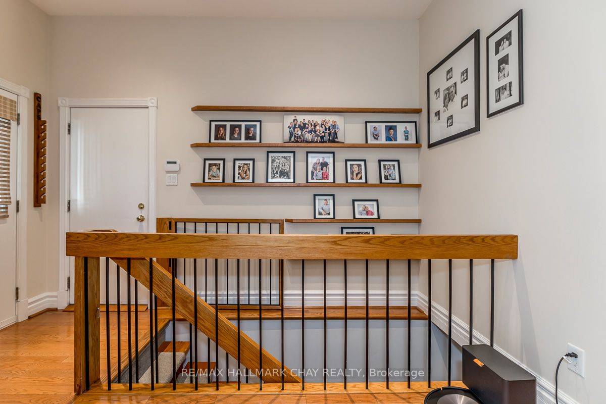16 Lilac Lane