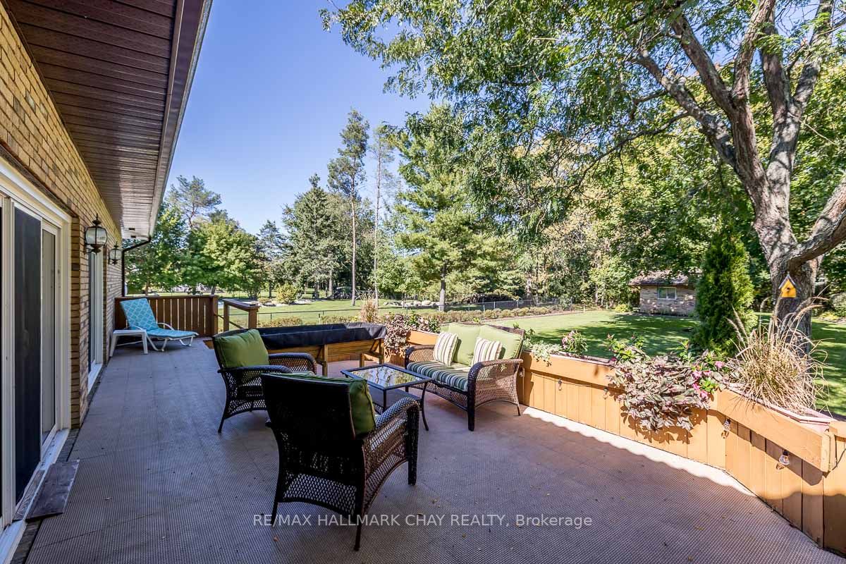 16 Lilac Lane