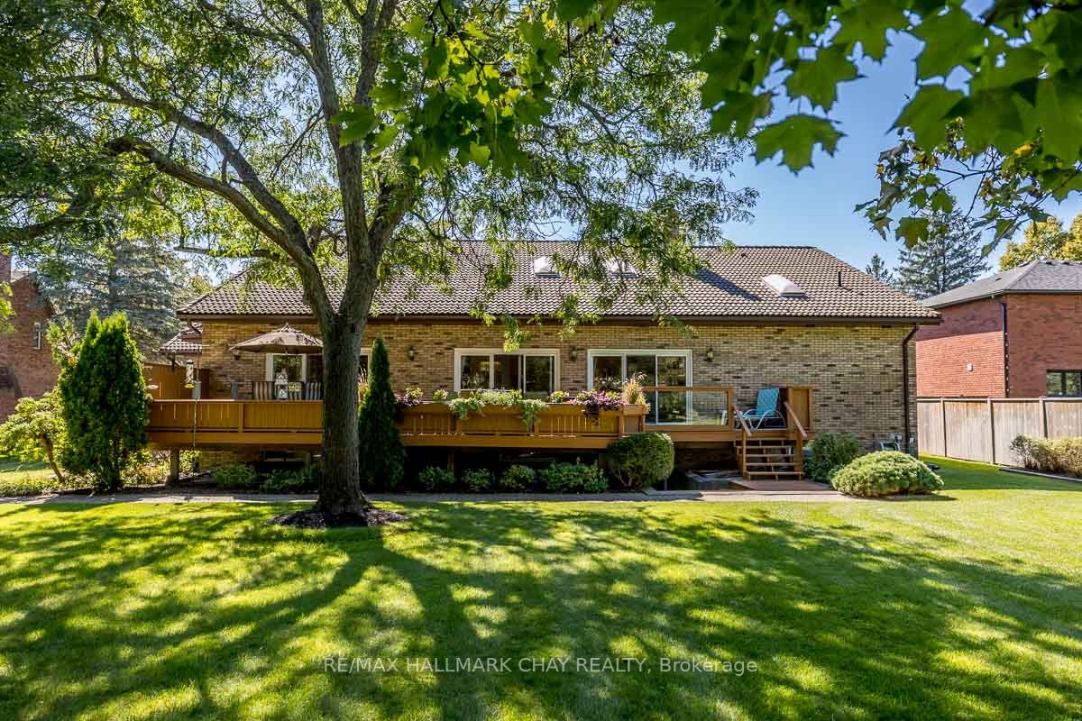 16 Lilac Lane