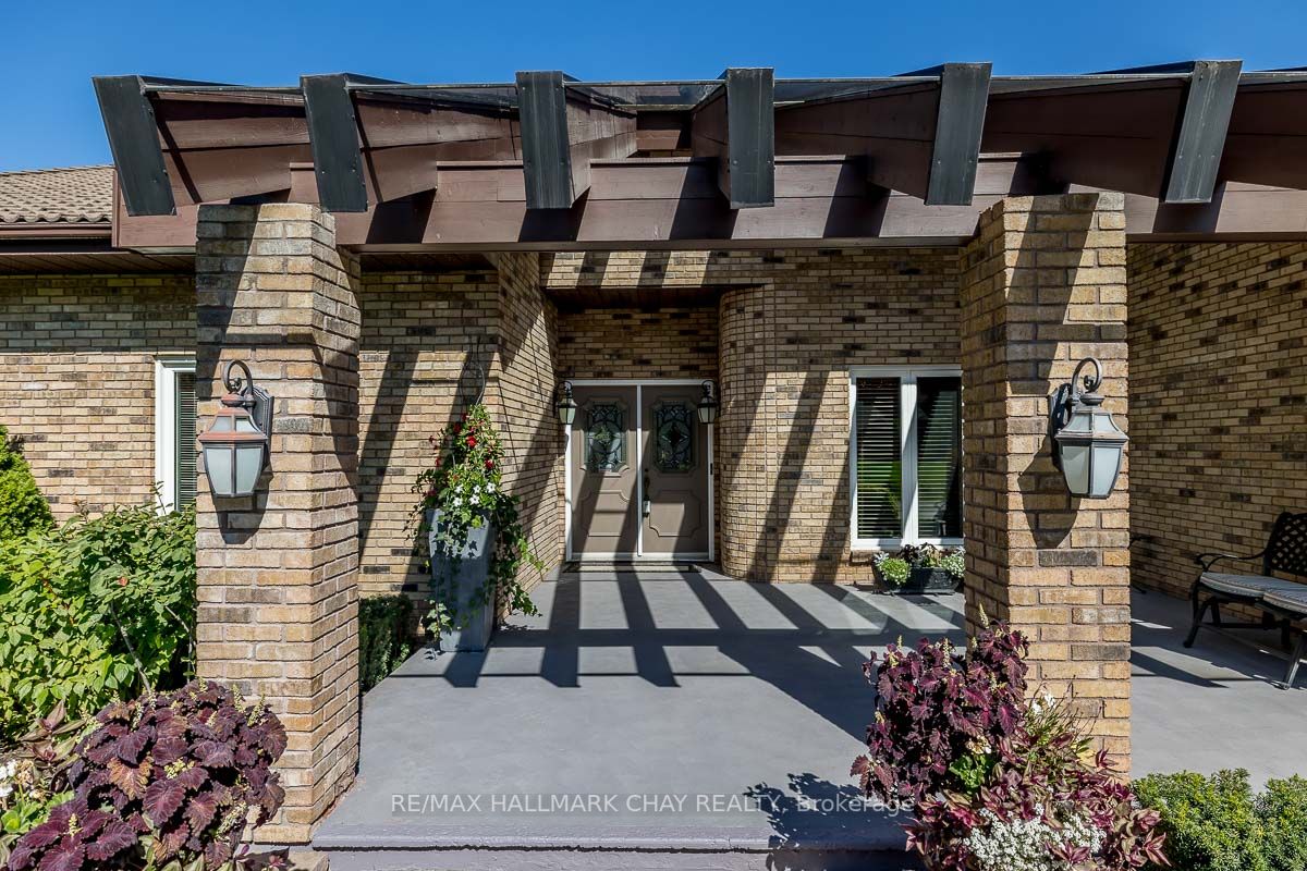 16 Lilac Lane