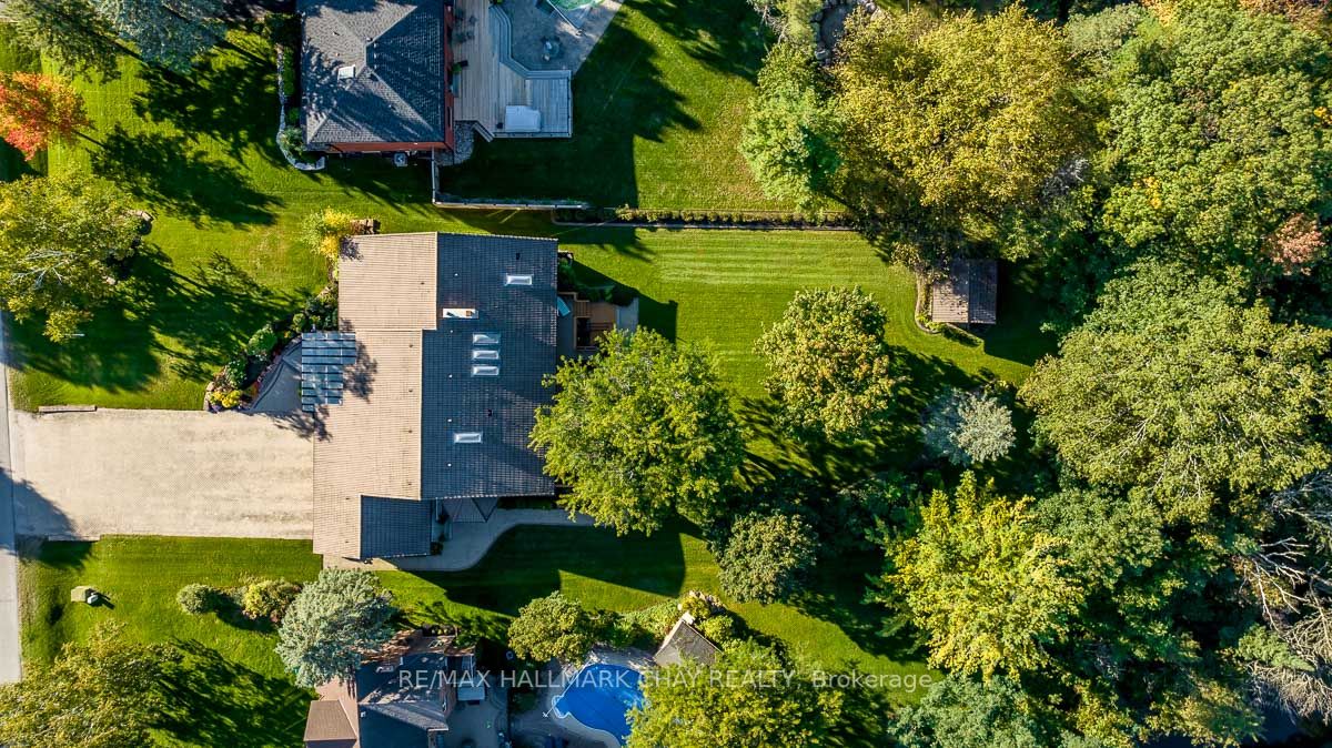 16 Lilac Lane