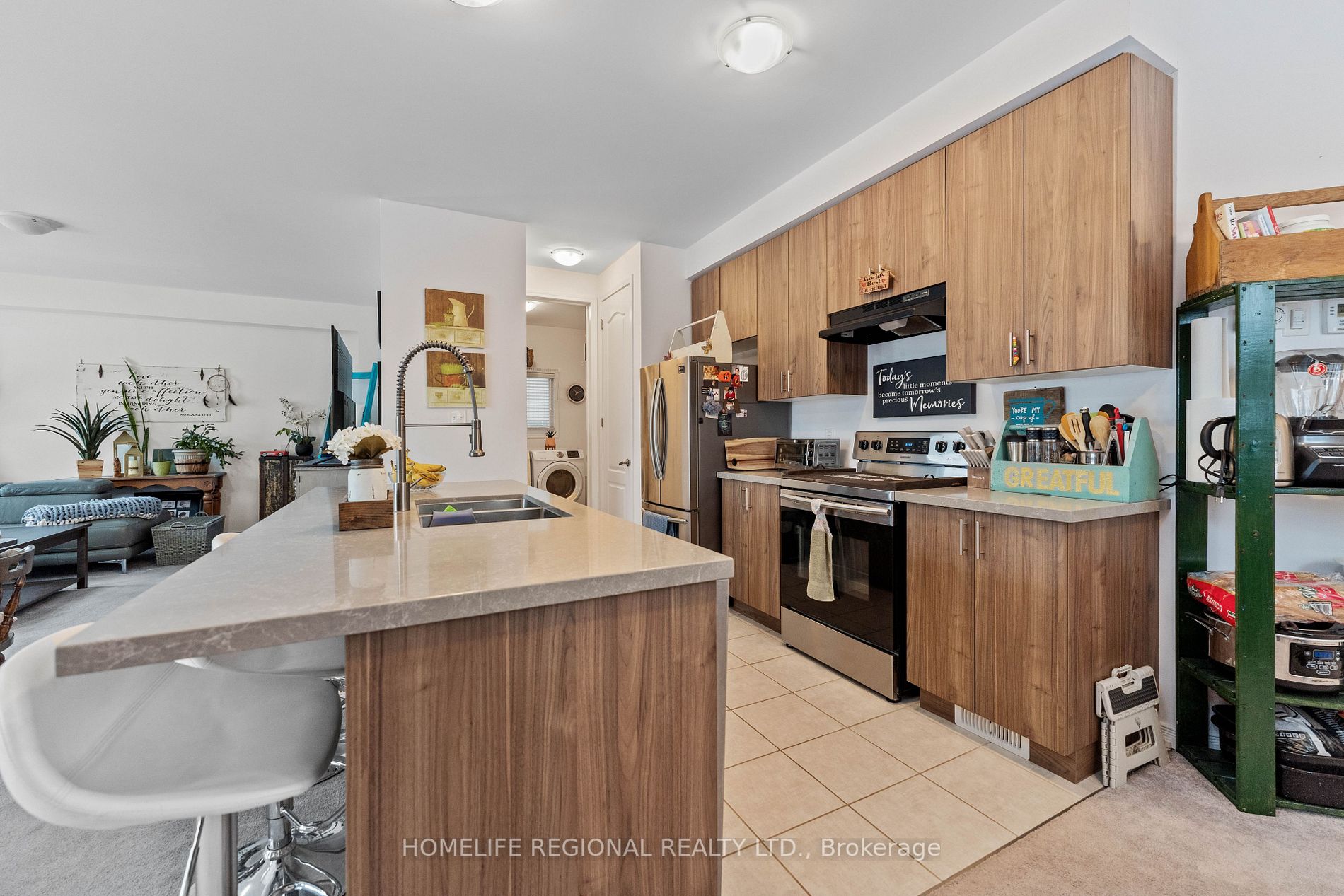242 Diana Dr