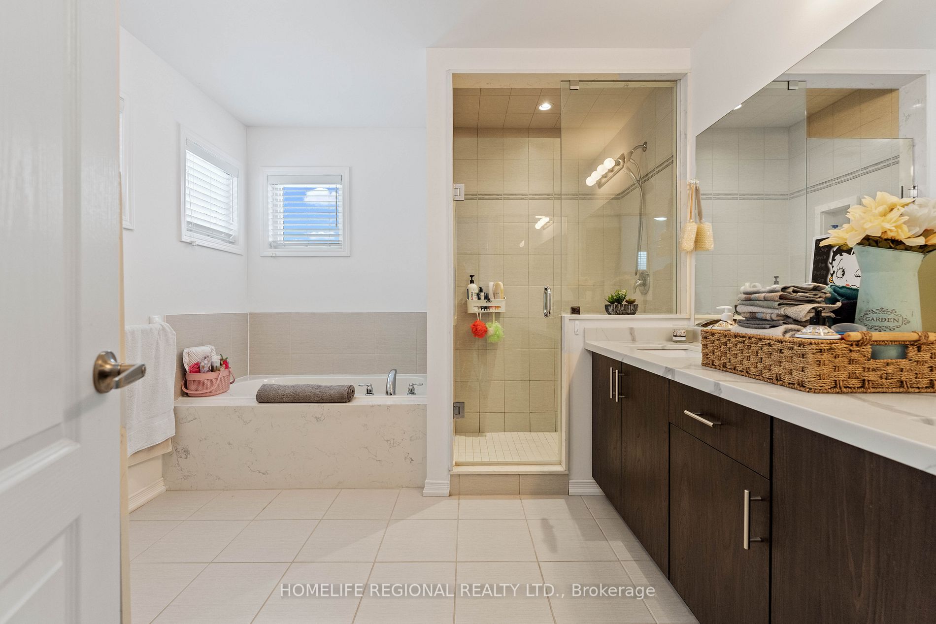 242 Diana Dr