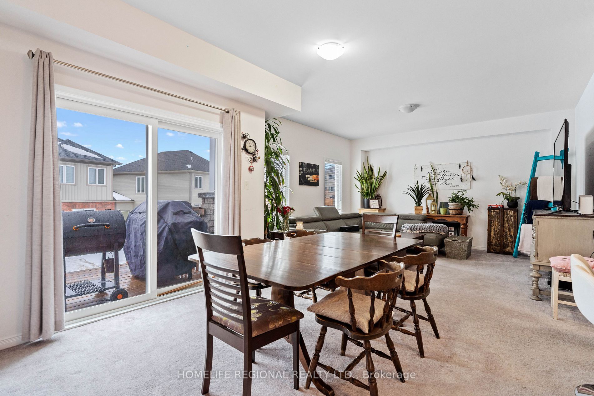 242 Diana Dr