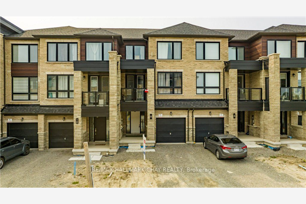 8 Blue Forest Cres, Barrie