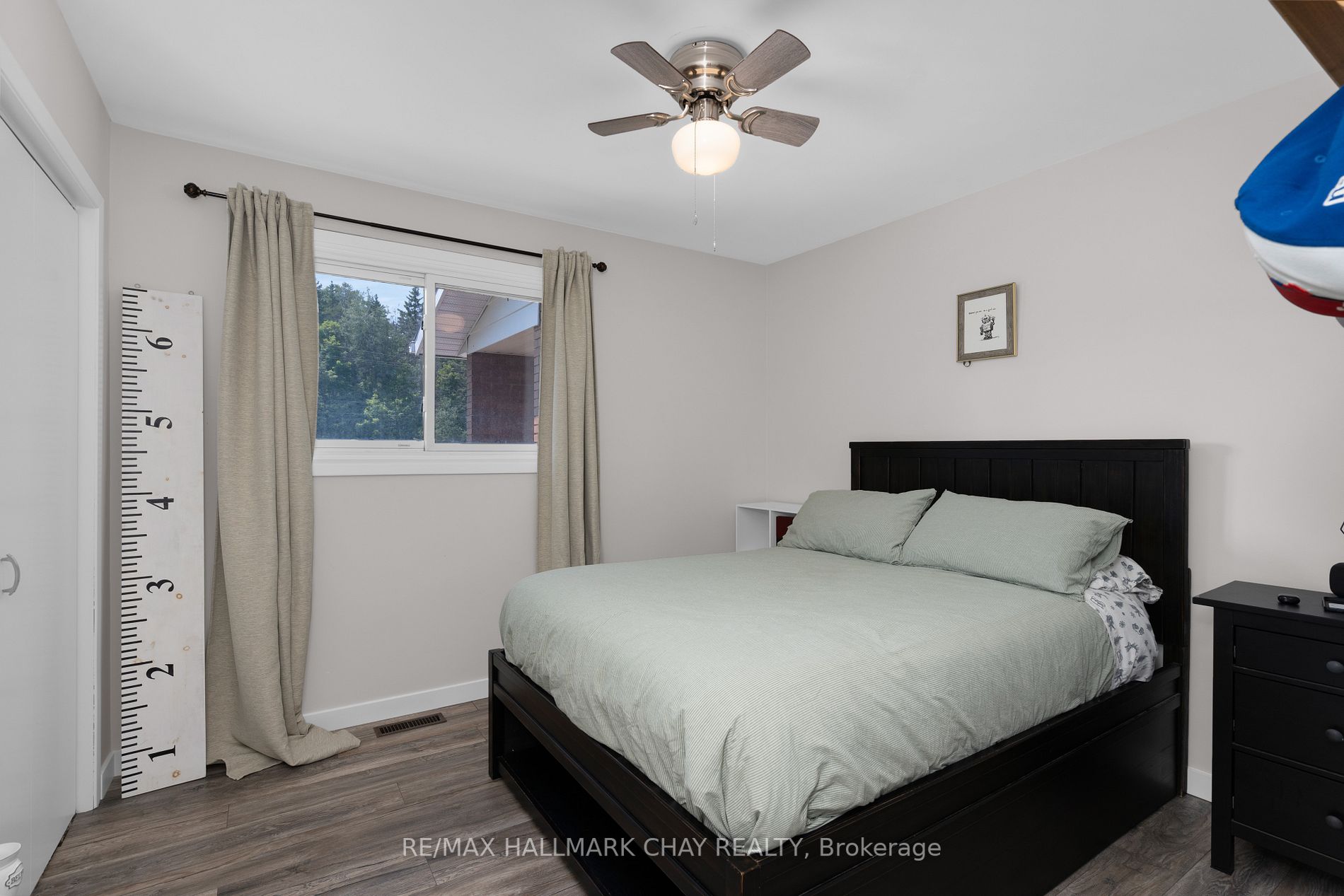 4449 Penetanguishene Rd