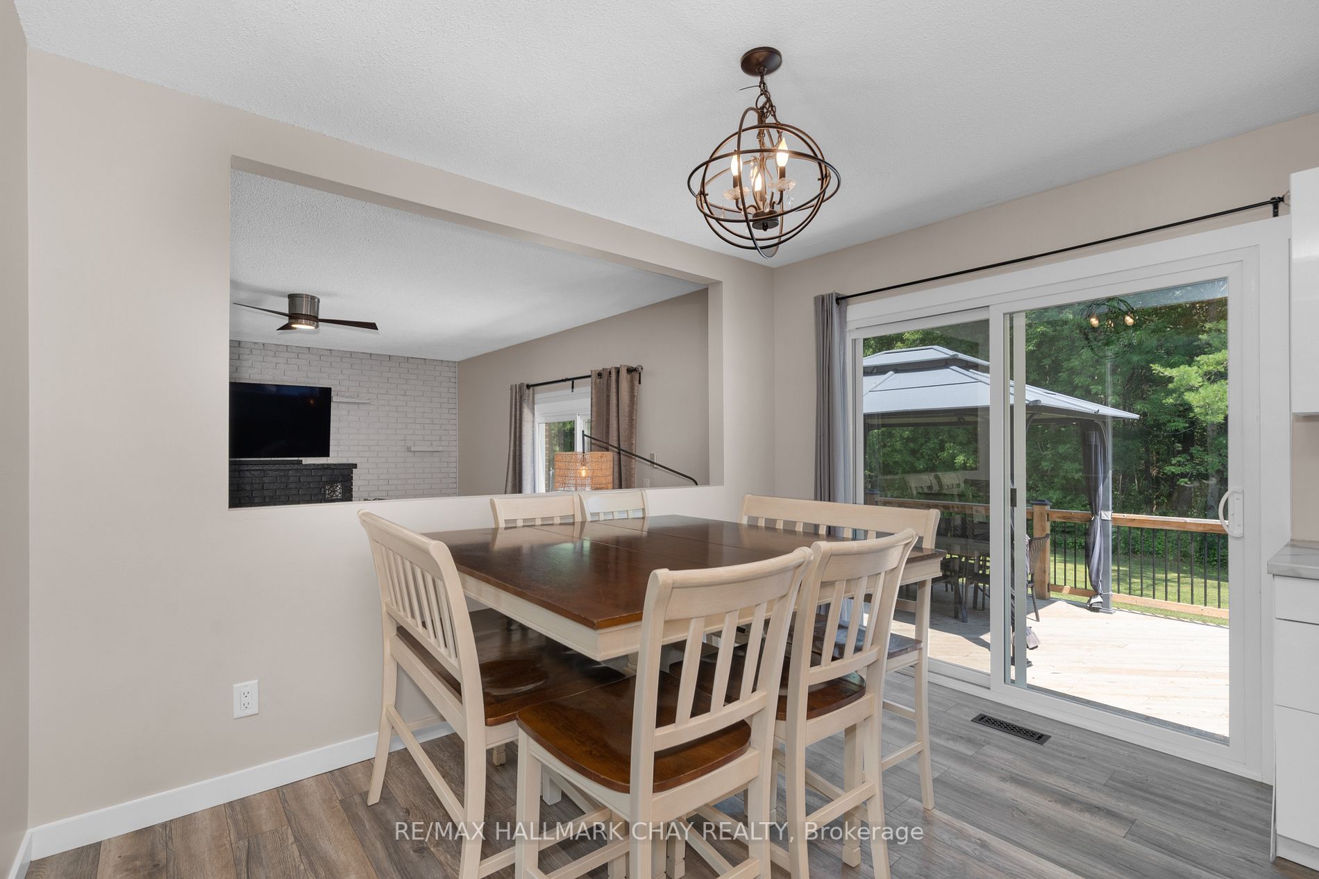 4449 Penetanguishene Rd