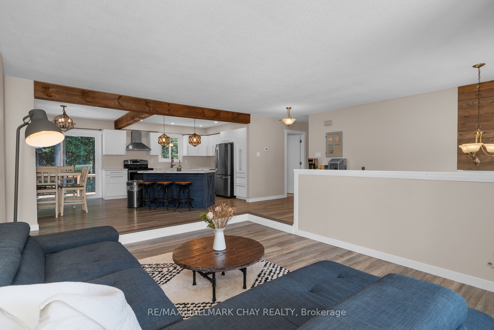 4449 Penetanguishene Rd