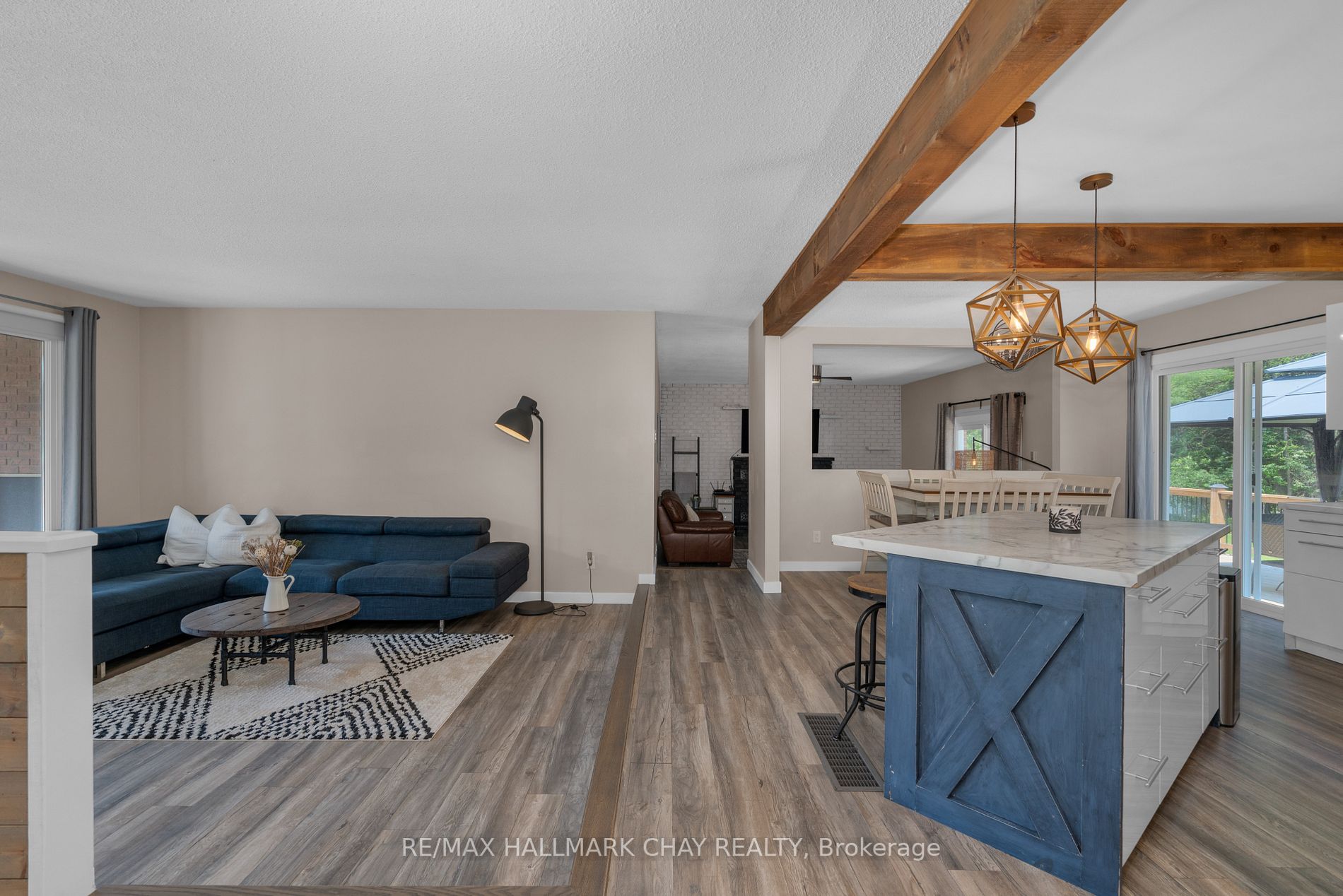 4449 Penetanguishene Rd