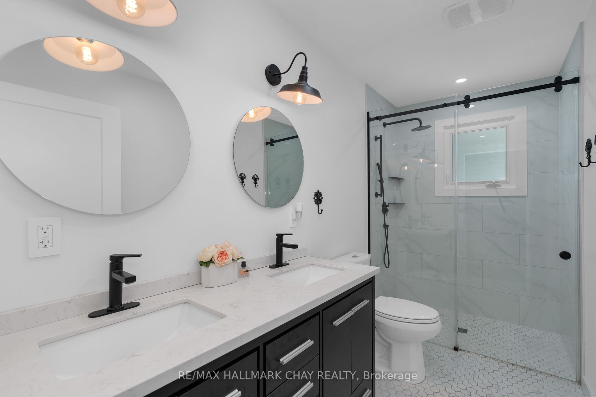 4449 Penetanguishene Rd