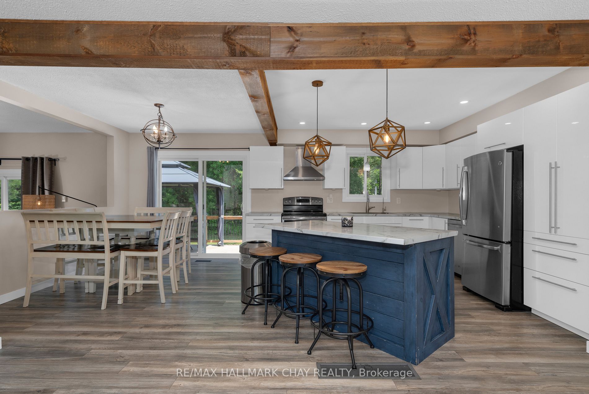 4449 Penetanguishene Rd