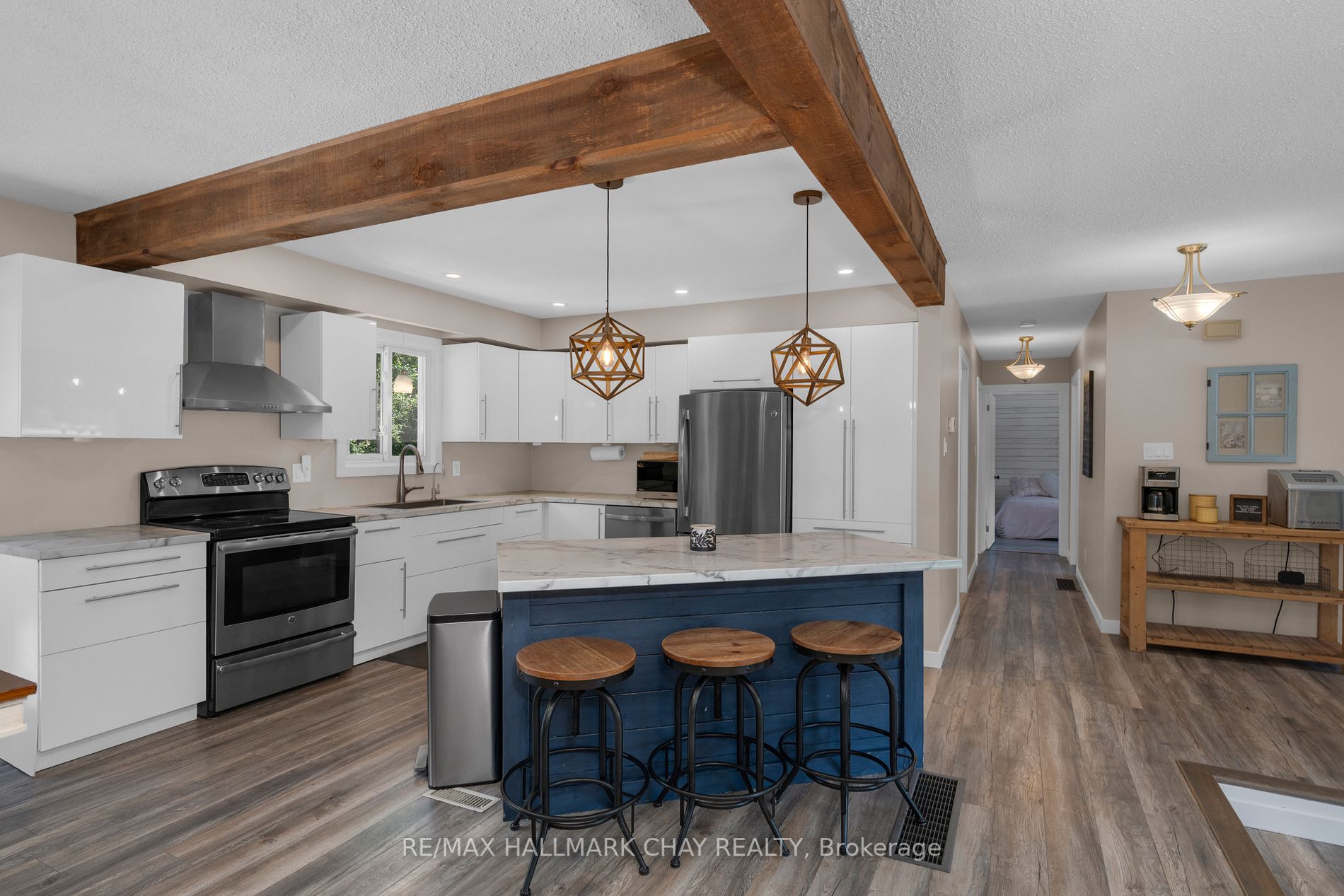 4449 Penetanguishene Rd