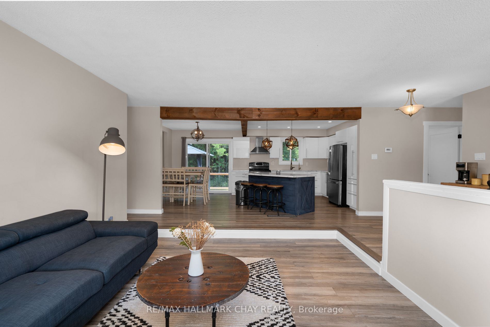 4449 Penetanguishene Rd