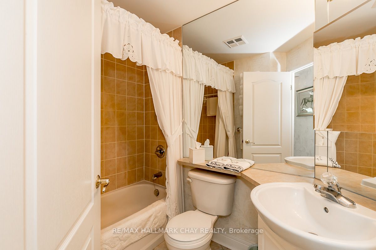 2 Toronto St, #1105