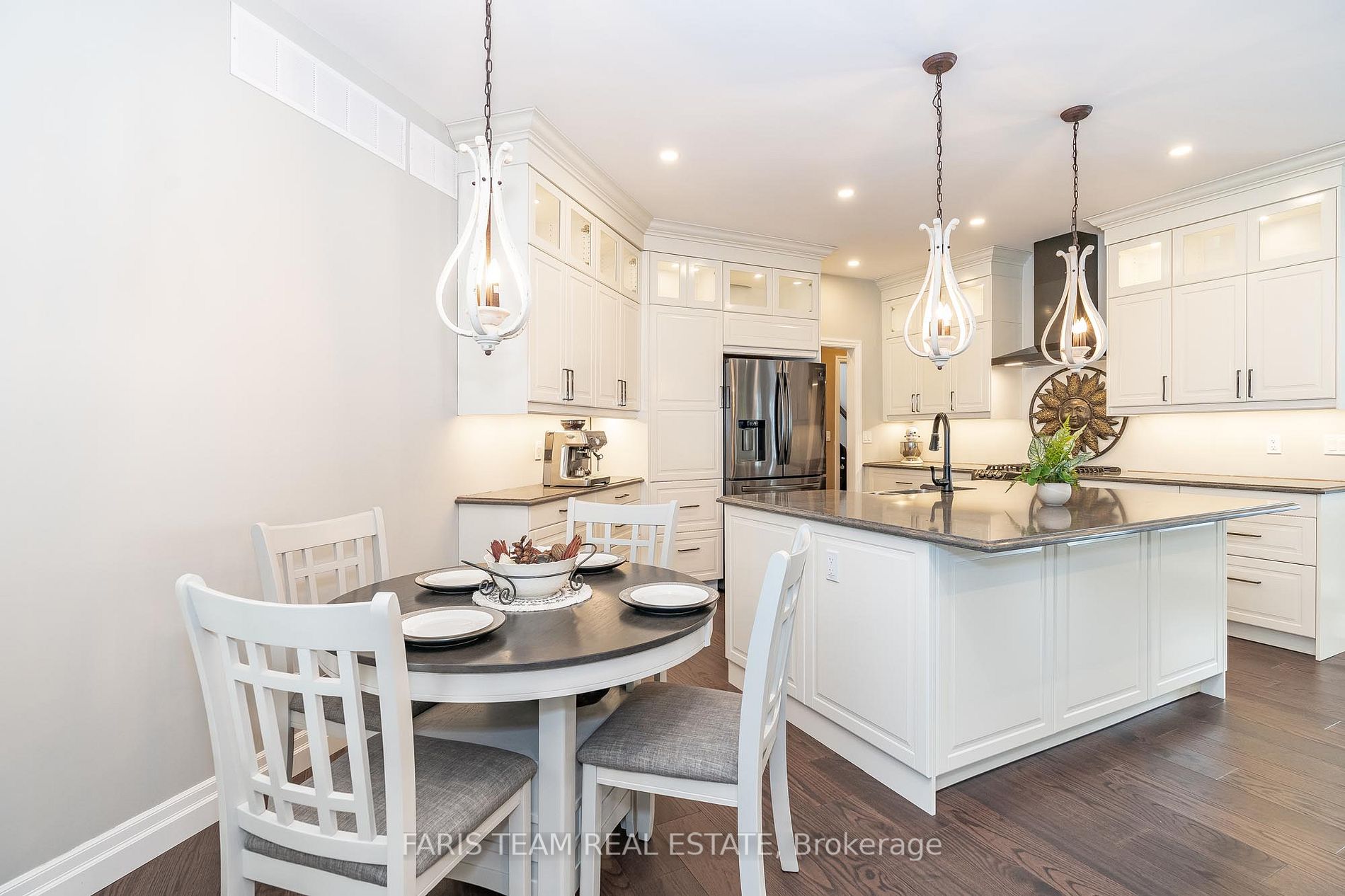 Listing S6662958 - Large Photo # 10