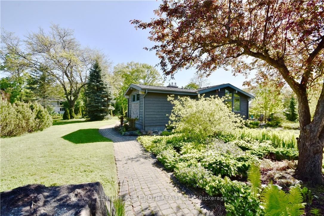 68 Royal Oak Dr