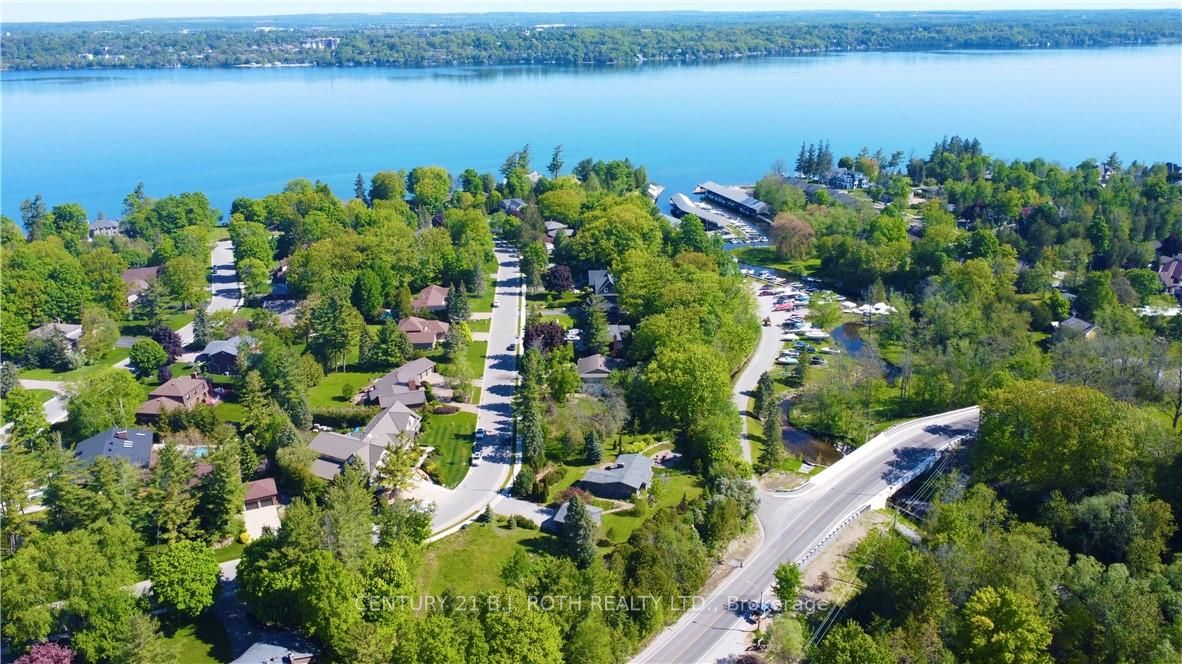 68 Royal Oak Dr
