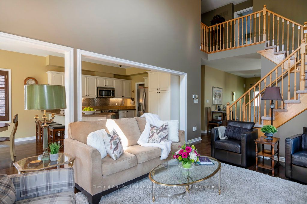 16 Thomas Dr