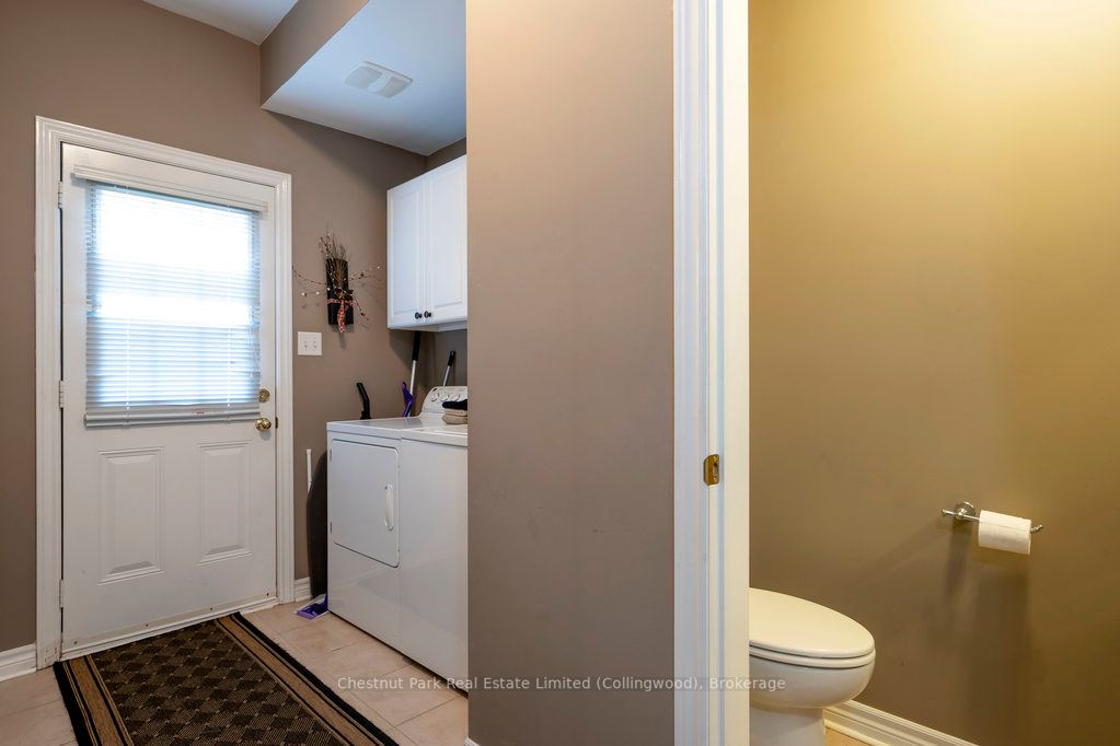 16 Thomas Dr