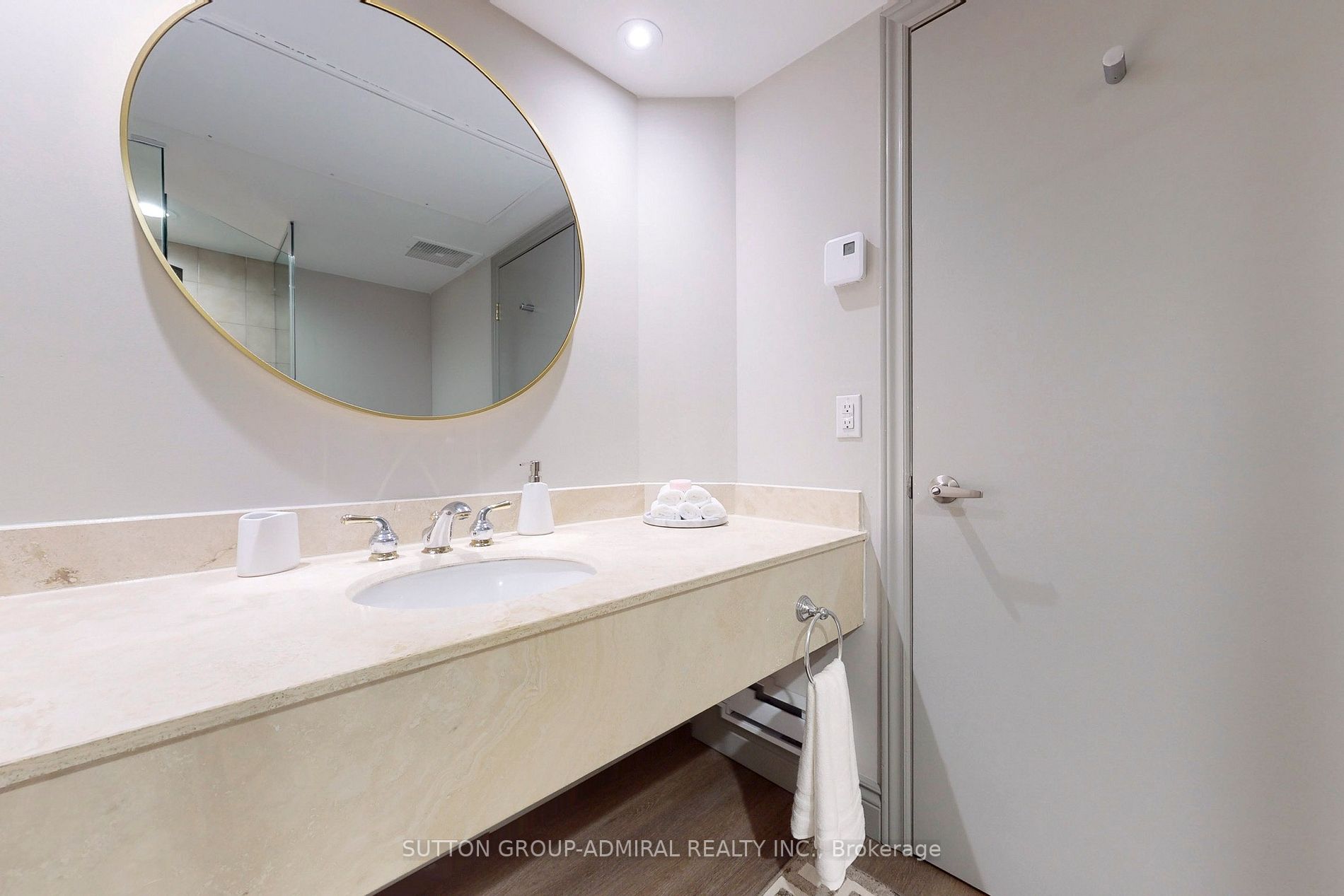 90 Highland Drive, #2306-07