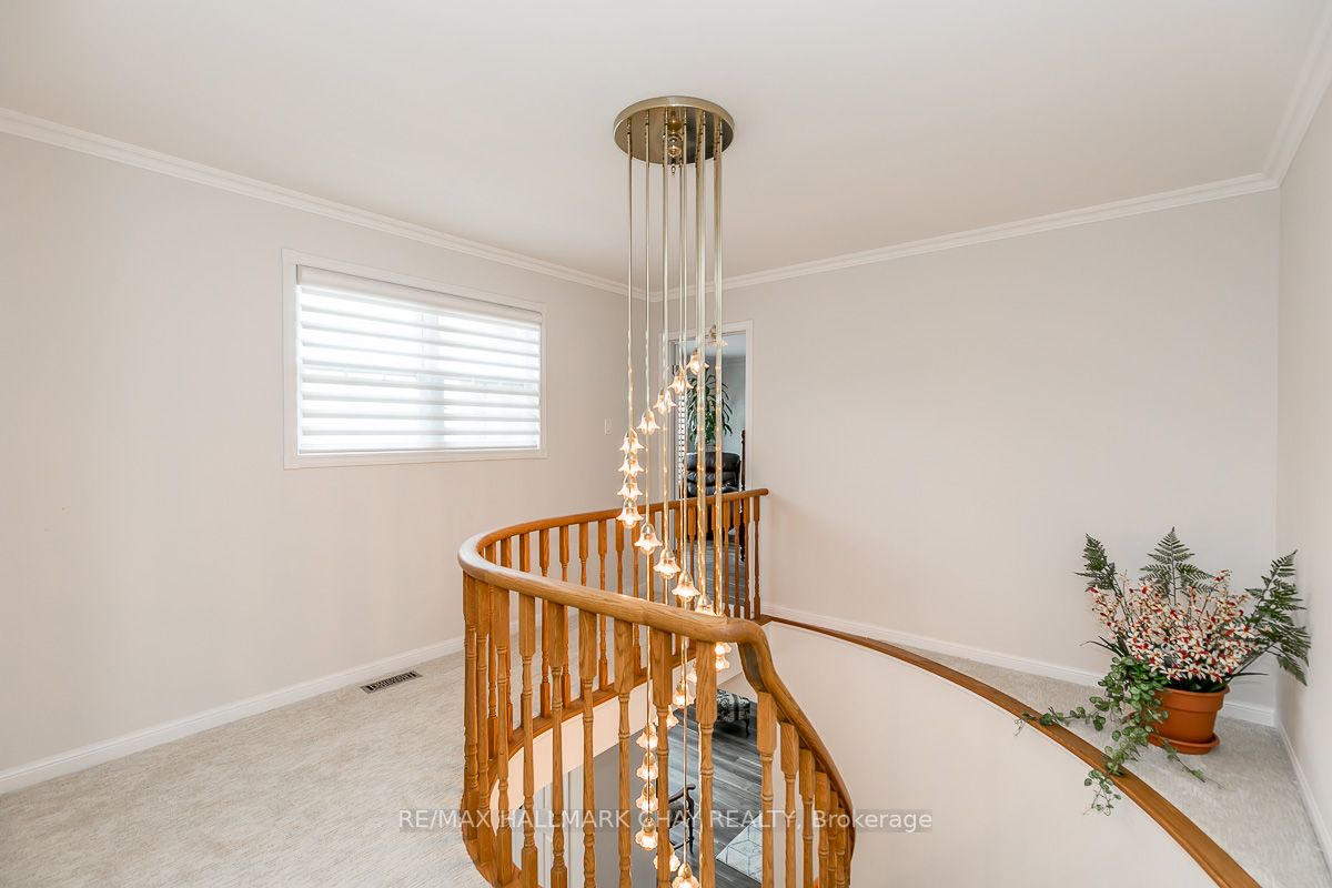 18 Valley Drive