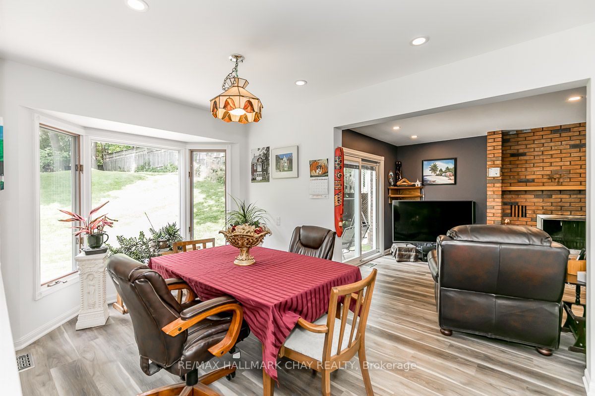 18 Valley Drive