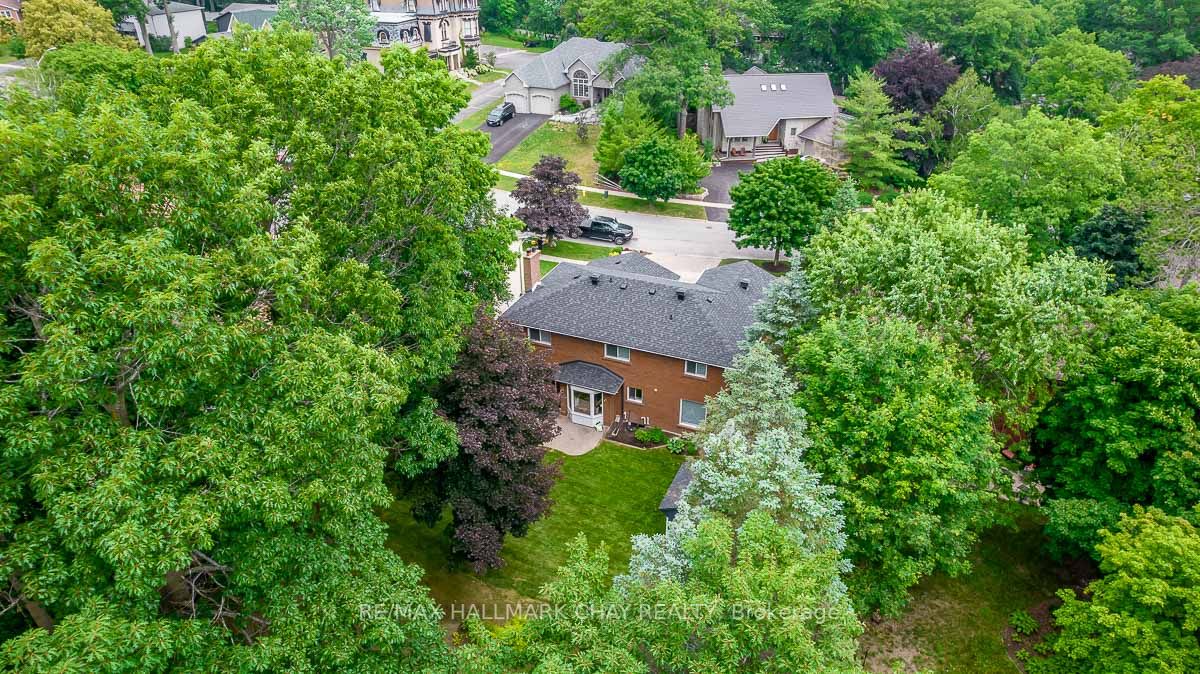 18 Valley Drive