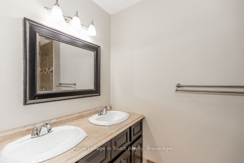 Listing S6671580 - Large Photo # 17