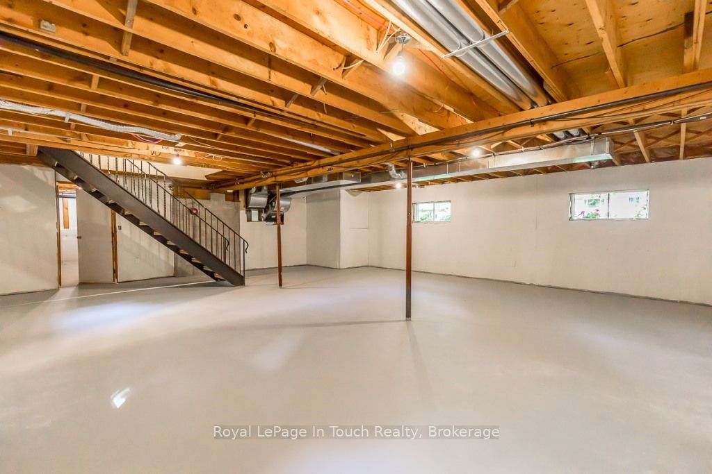 Listing S6671580 - Large Photo # 29