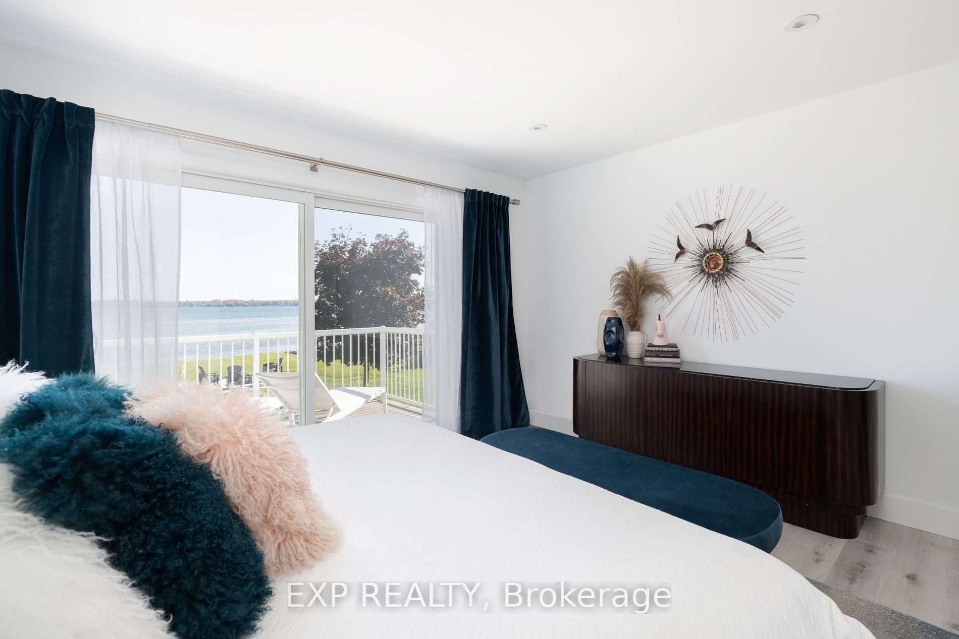 Listing S6673582 - Large Photo # 12