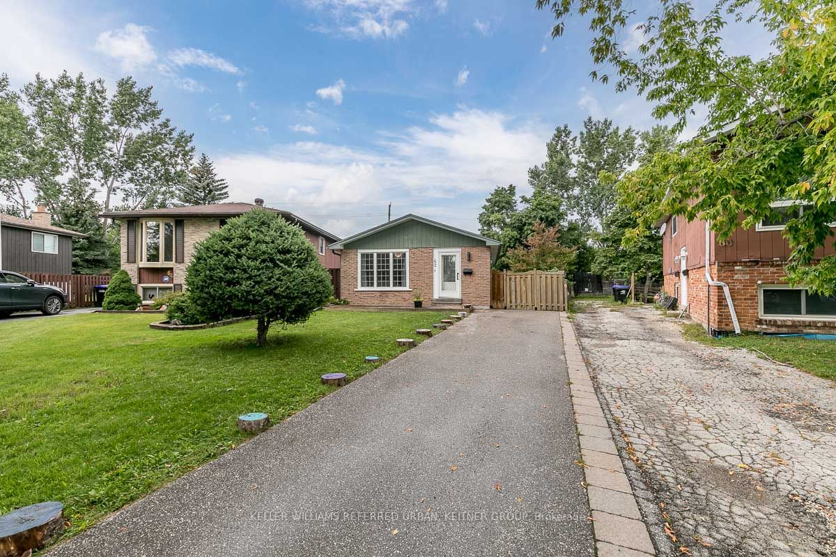 62 Courtice Crescent