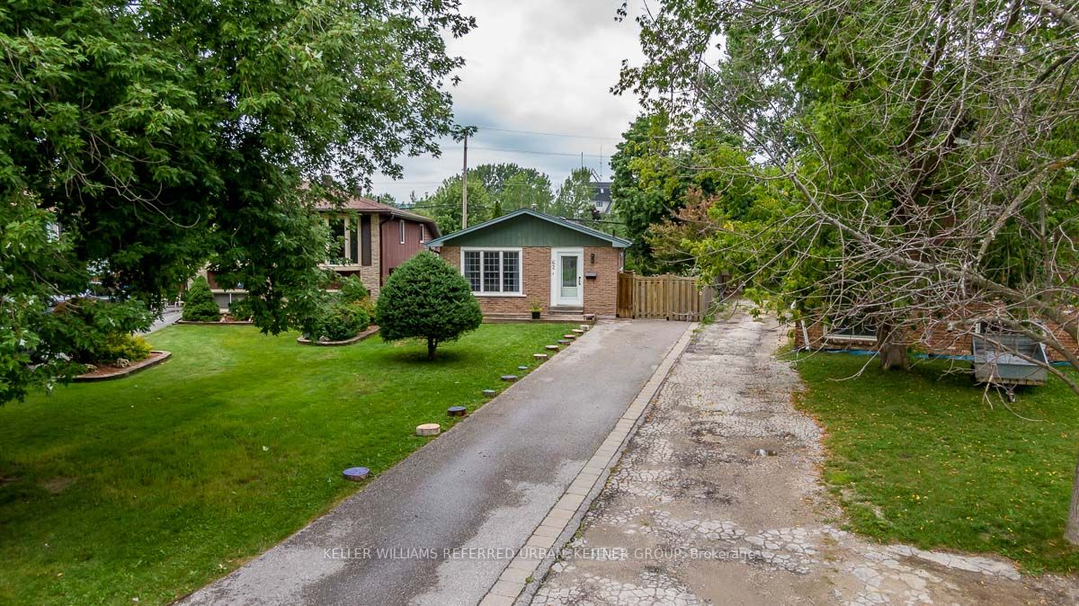 62 Courtice Crescent