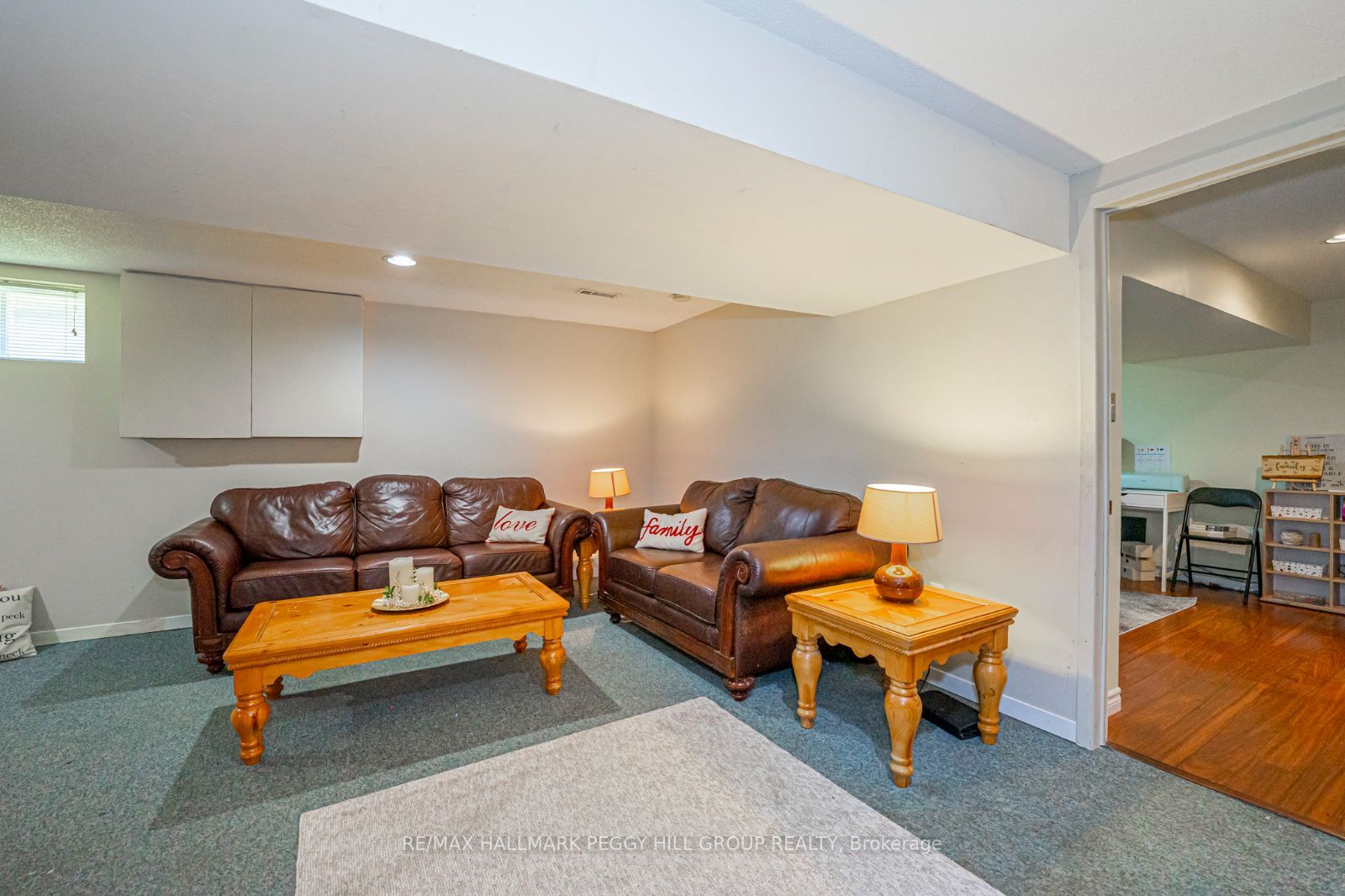 275 Grove St E