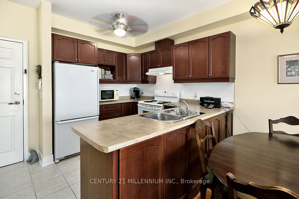 91 Raglan St, #204