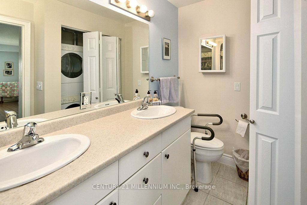 91 Raglan St, #204