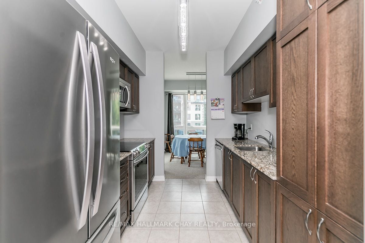 306 Essa Rd, #302