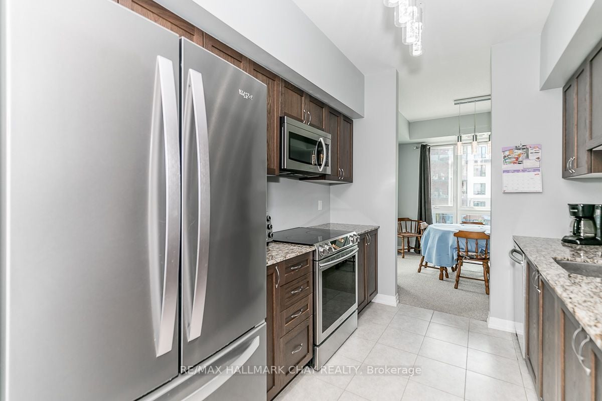 306 Essa Rd, #302