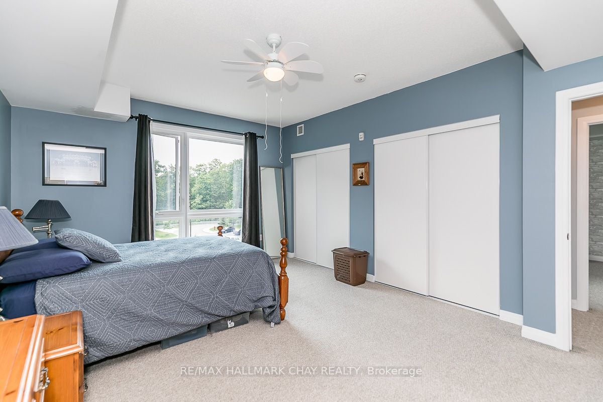 306 Essa Rd, #302