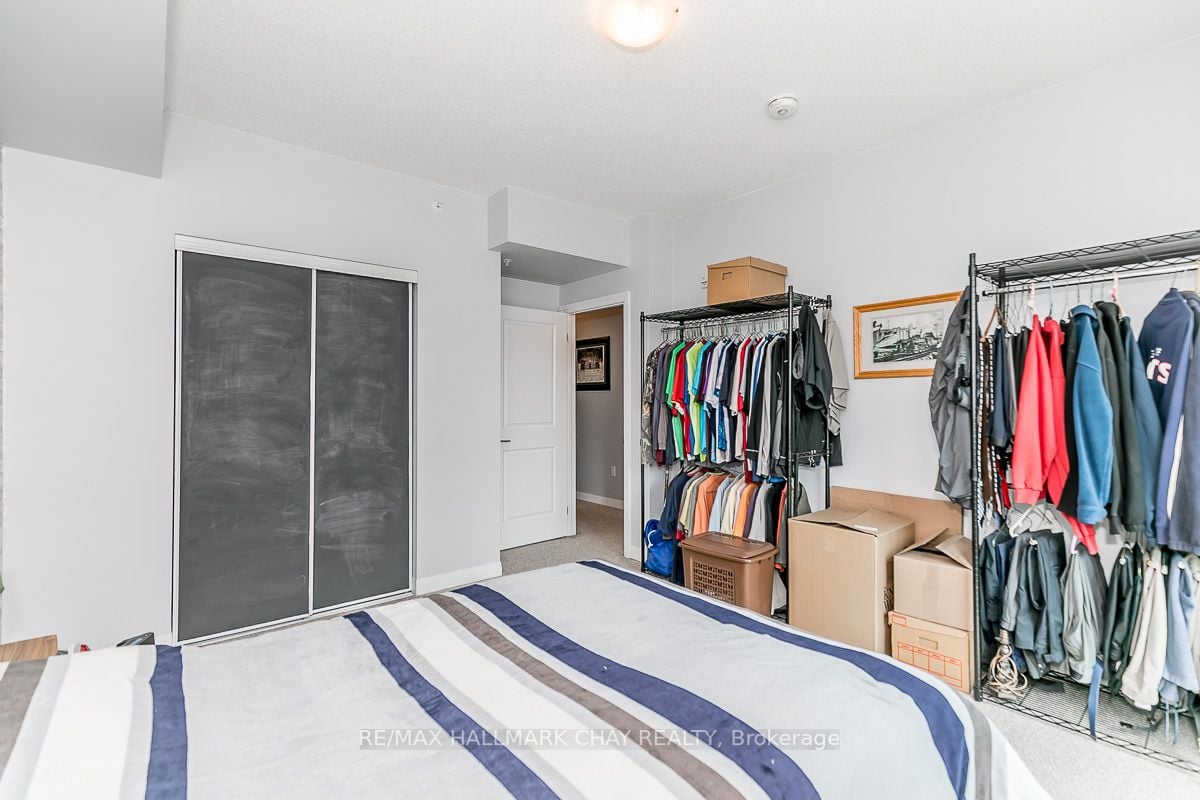 306 Essa Rd, #302