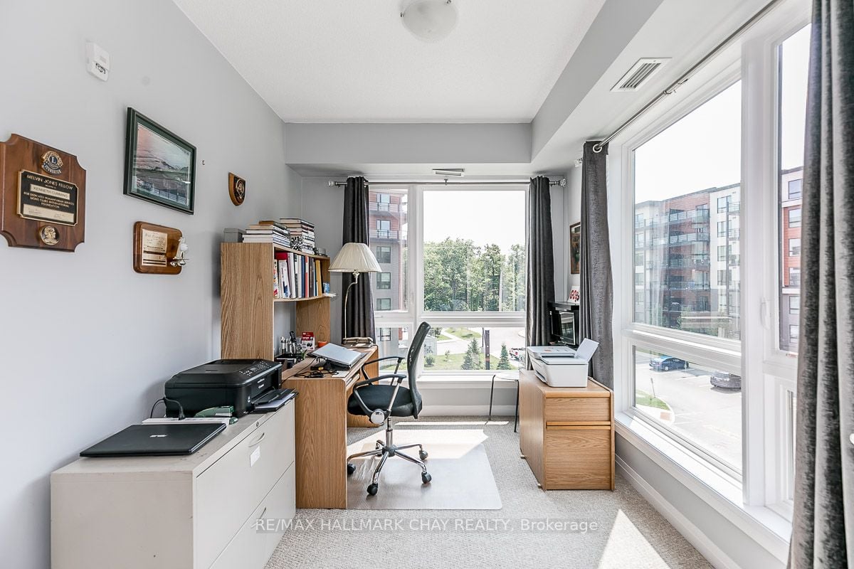 306 Essa Rd, #302