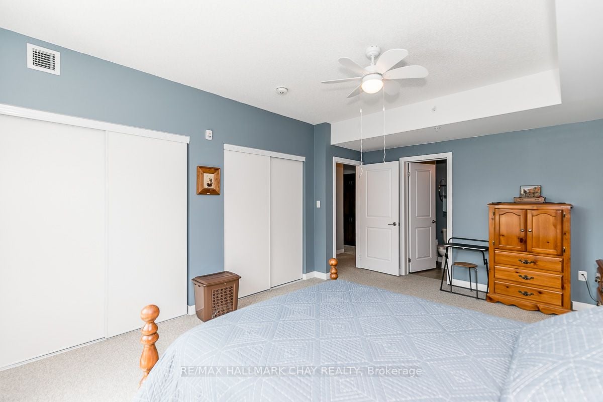 306 Essa Rd, #302