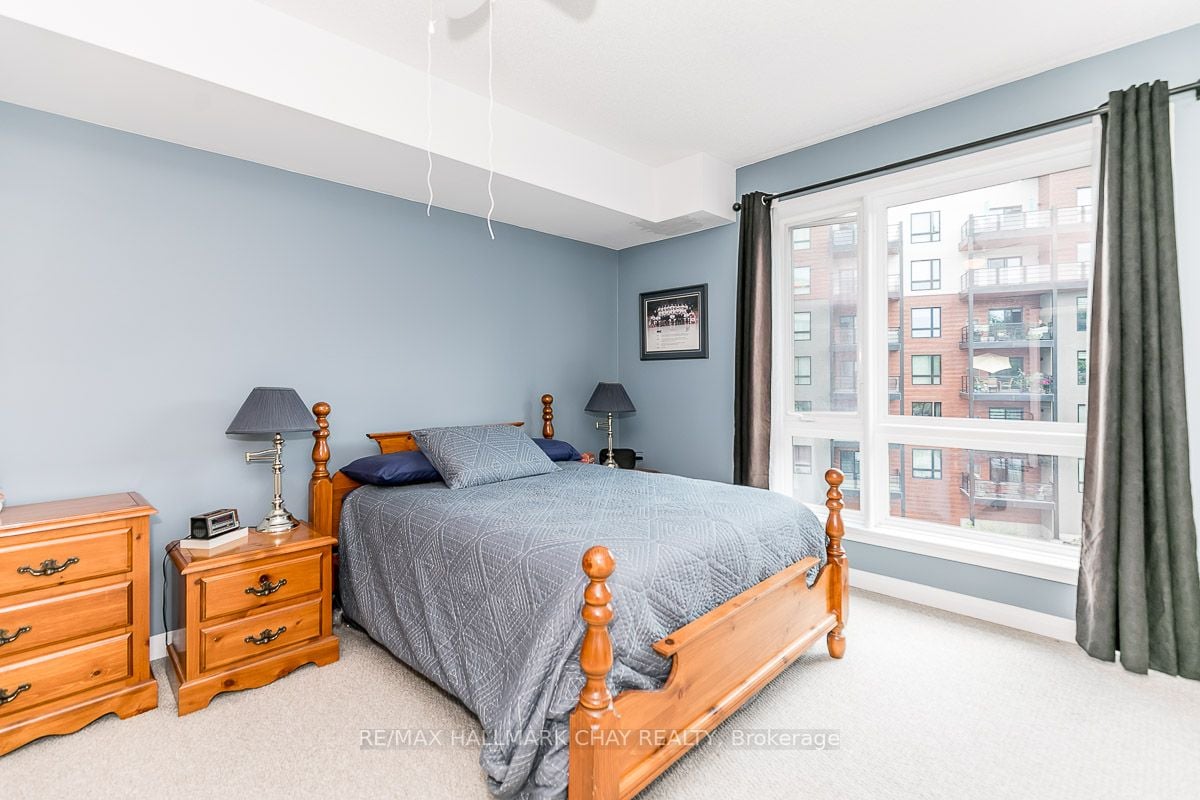 306 Essa Rd, #302