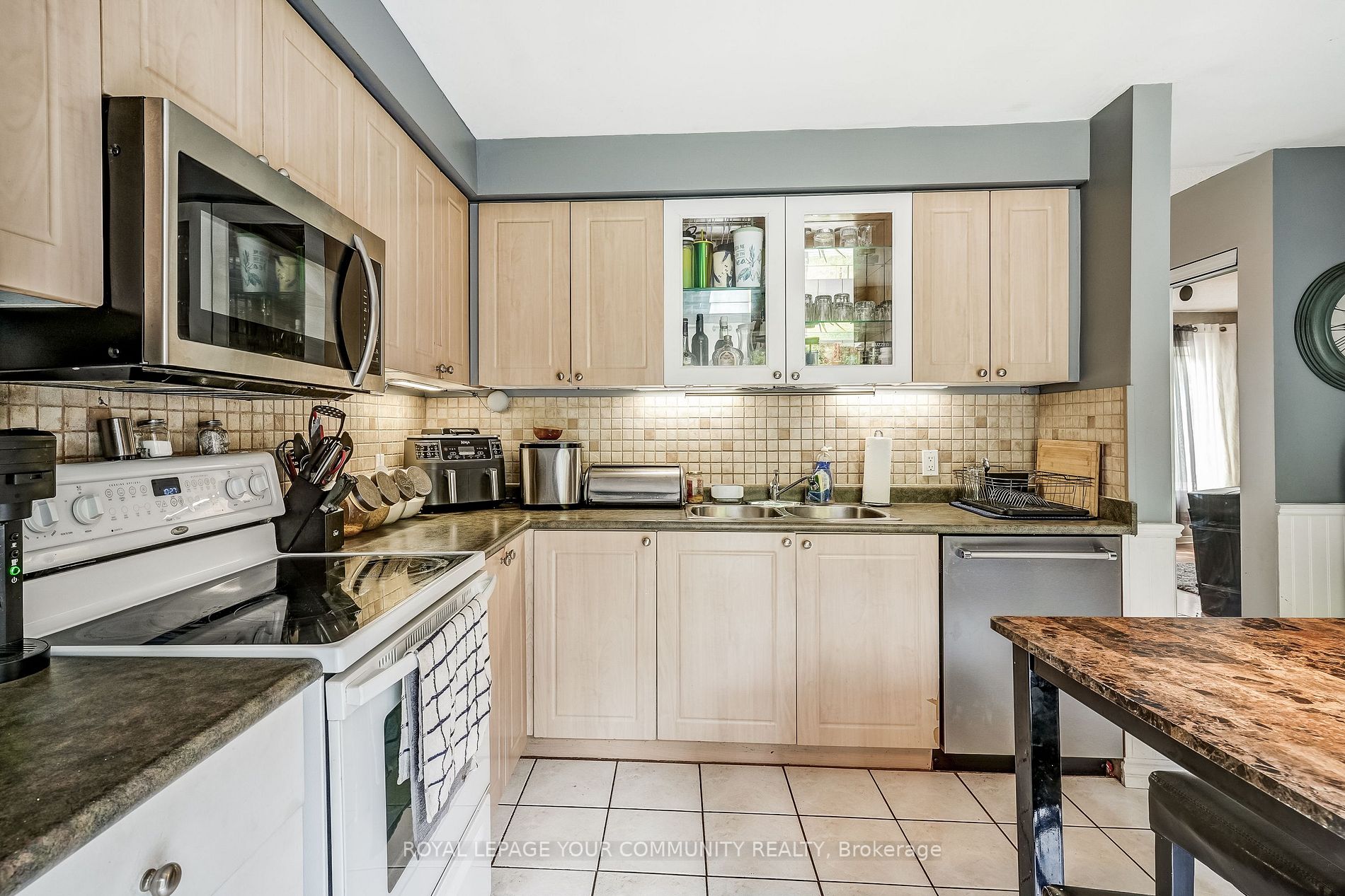12 Churchland Dr