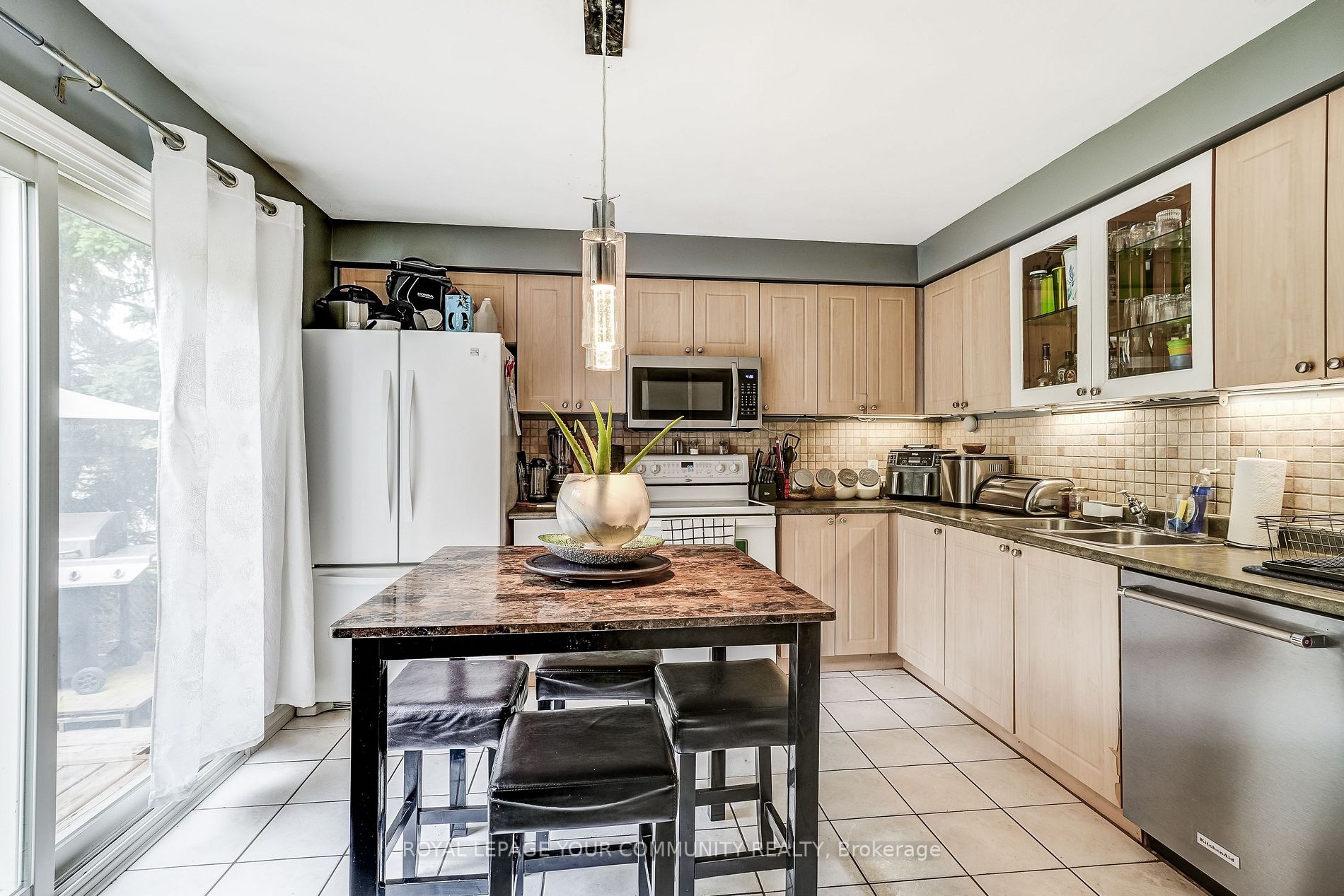 12 Churchland Dr
