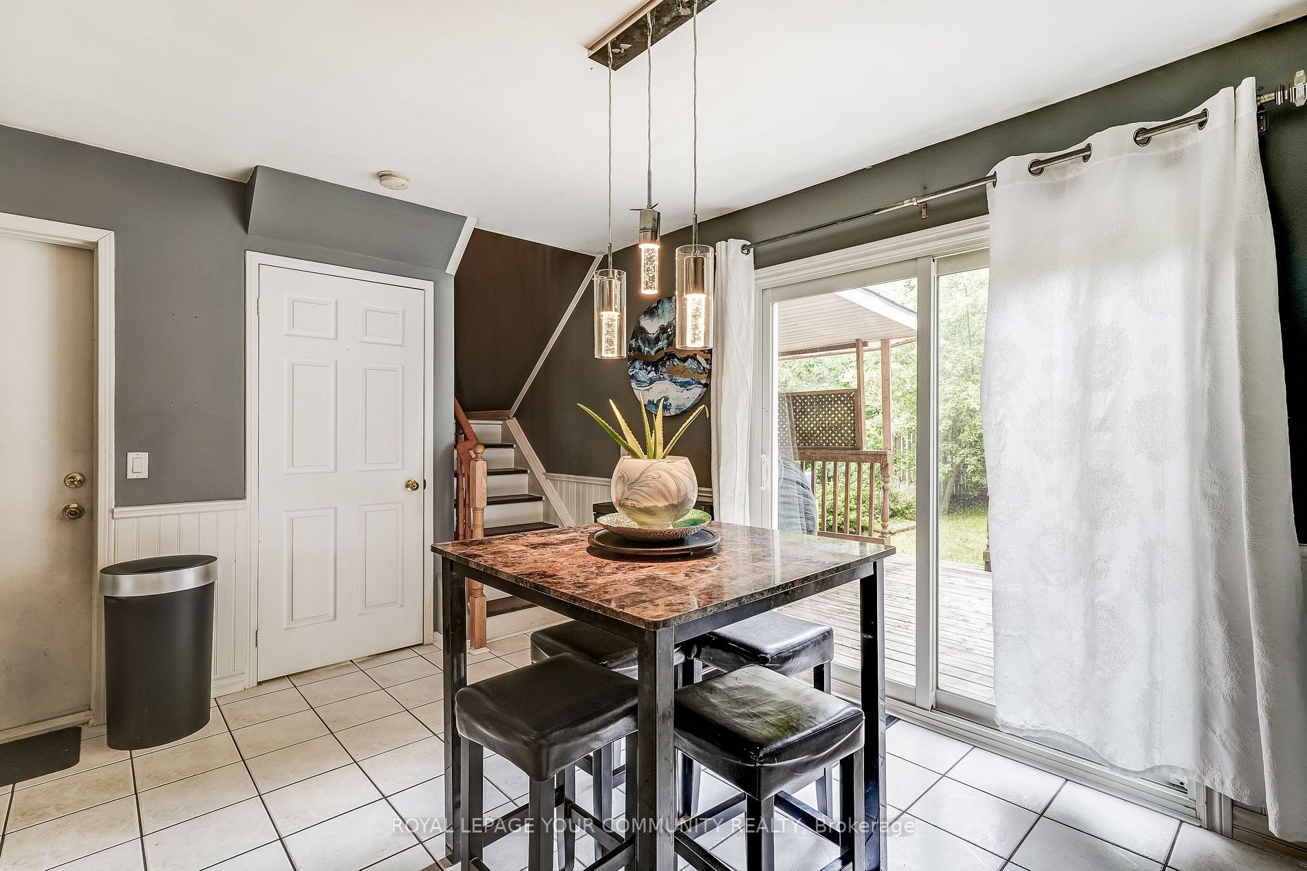 12 Churchland Dr