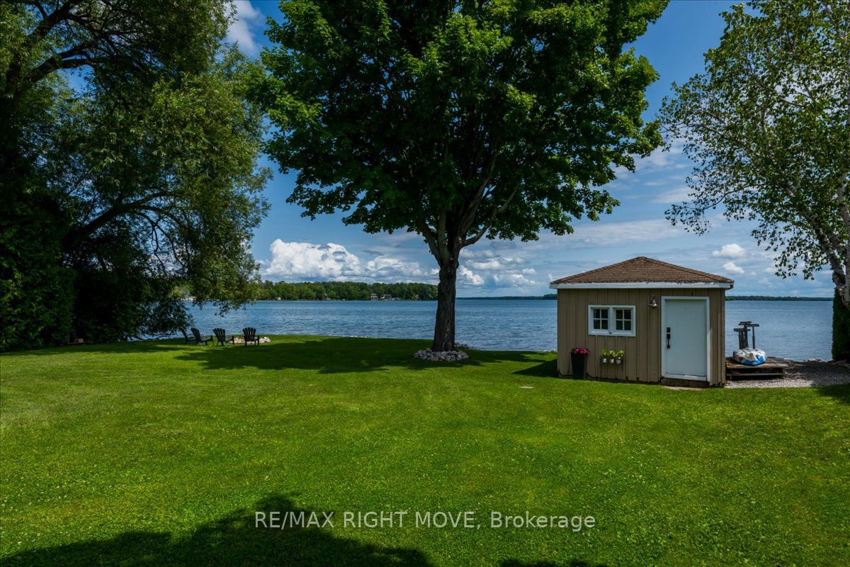 52 Maple Dr