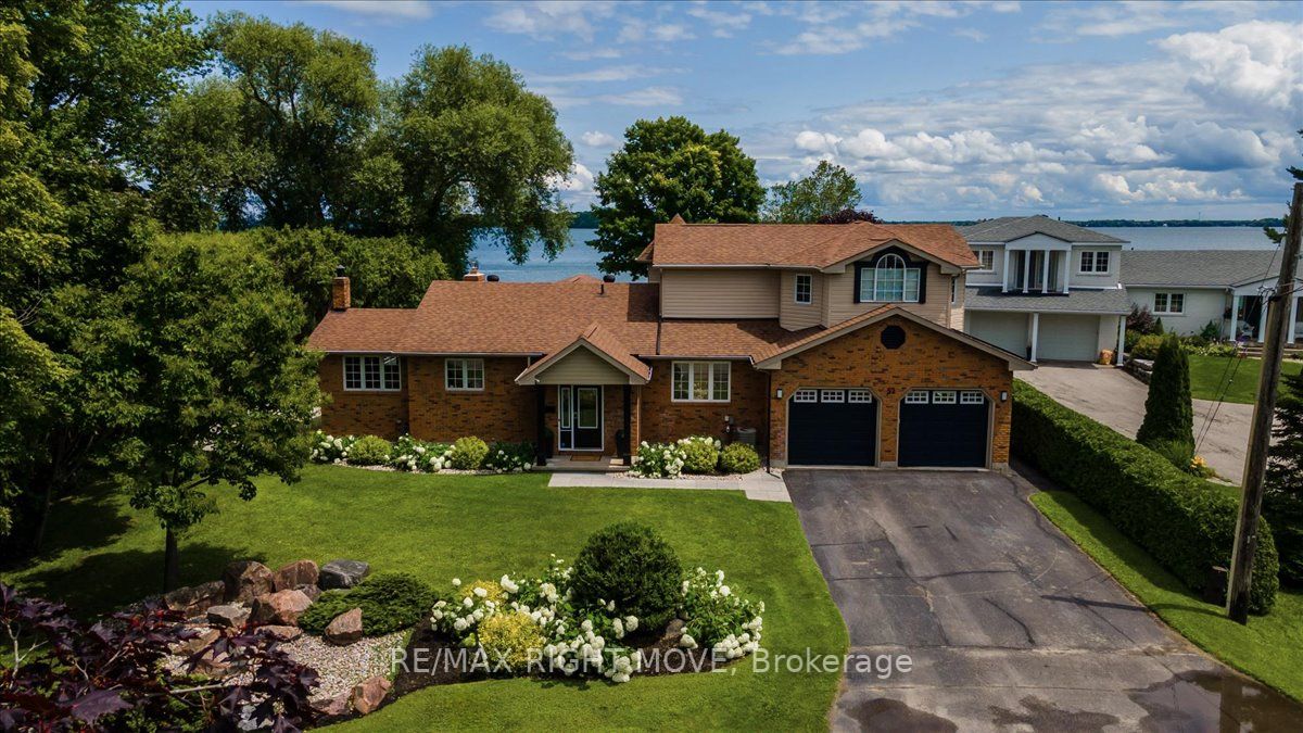 52 Maple Dr