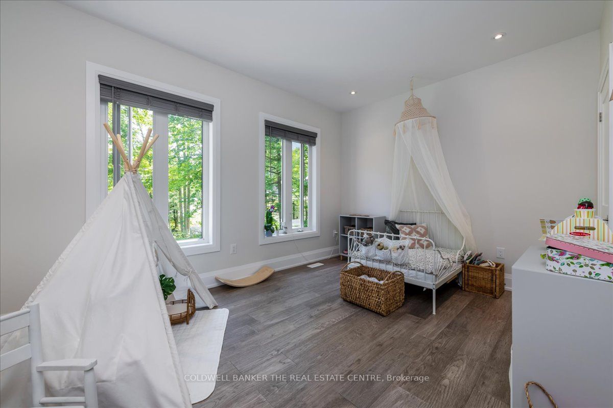 Listing S6680446 - Large Photo # 21